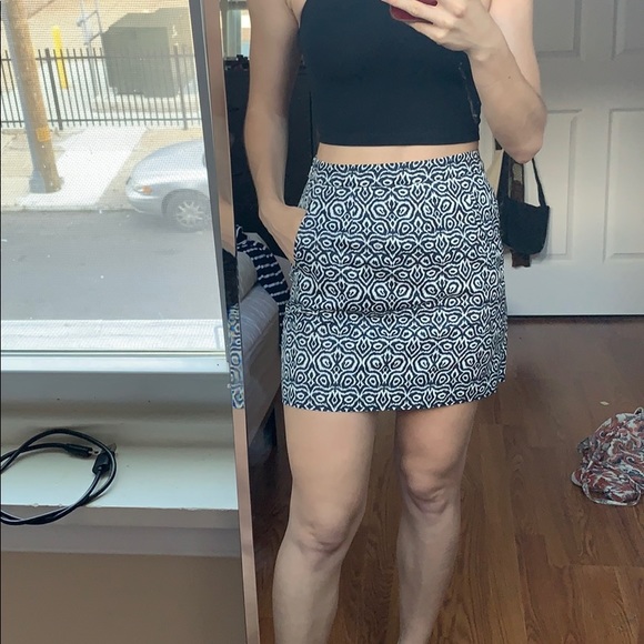 3/$25 J crew 100 % cotton skirt with pockets - Picture 3 of 7